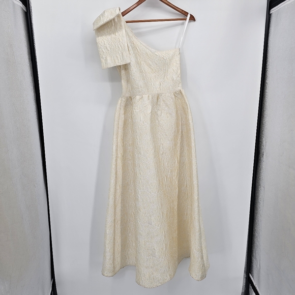 Abbey Glass Caroline Gown White Bubble Jacquard One Shoulder Womens Size Small - Picture 7 of 10